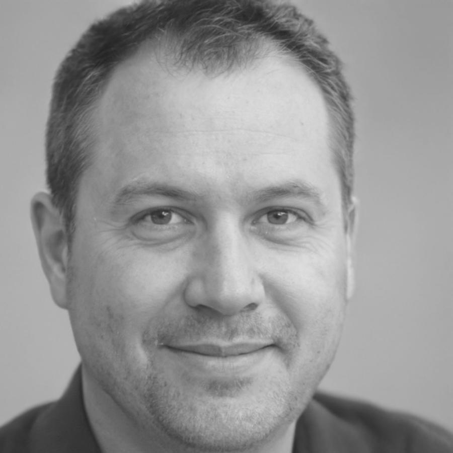 Portrait de Julien Maréchal, formateur senior fyniqpyrvex